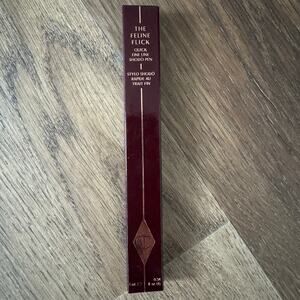 Charlotte Tilbury The Feline Flick Quick Fine Line Shodo Pen in Black